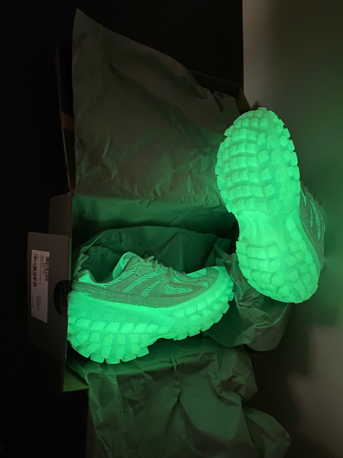 blcg track grey 542436 w3nu2 4656