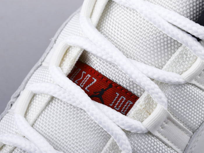 air jordan 11 retro platinum tint (gs) 378038-016