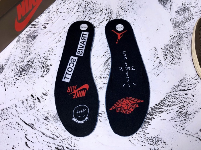 travis scott x air jordan 1 low cq4277-001