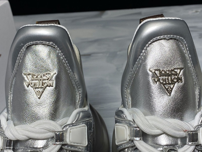 louiv archlight sneaker