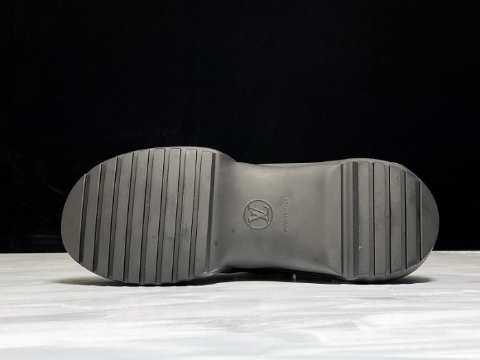 louiv archlight sneaker