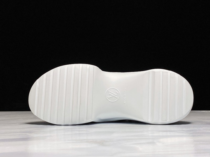 louiv archlight sneaker