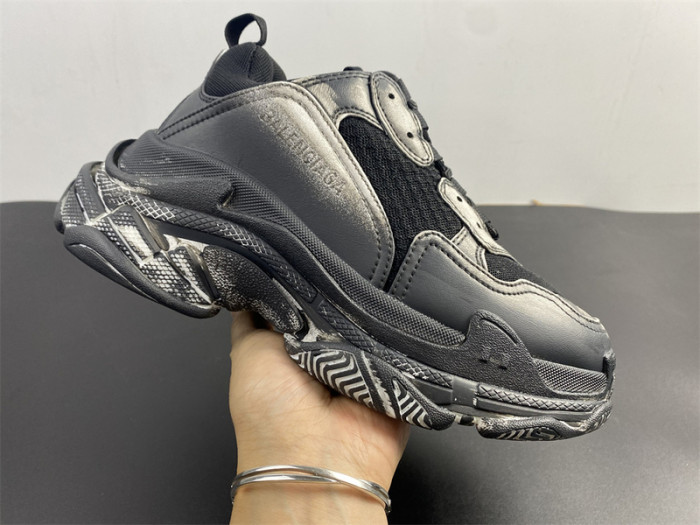 blcg sneaker triple.s.gomma grey black 524039 w03b5 9870