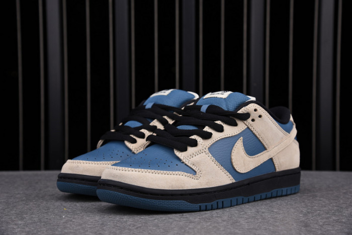 nike sb dunk low light cream thunderstorm bq6817-200