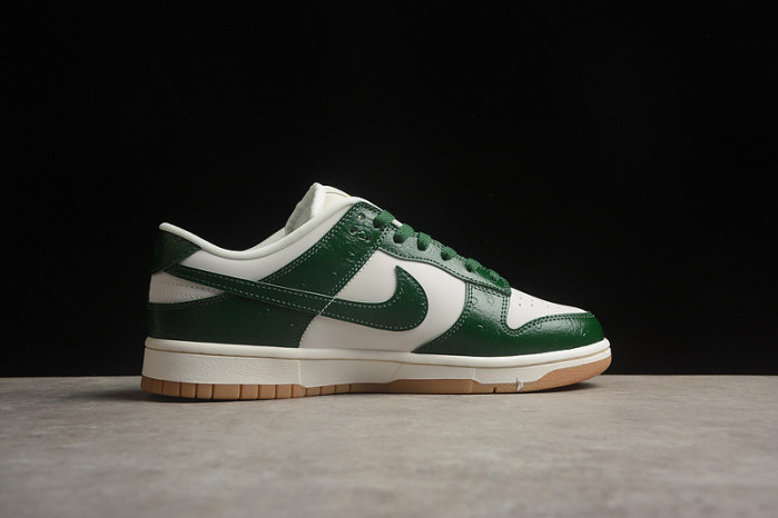nike dunk low lx wmns “green ostrich” fj2260-002