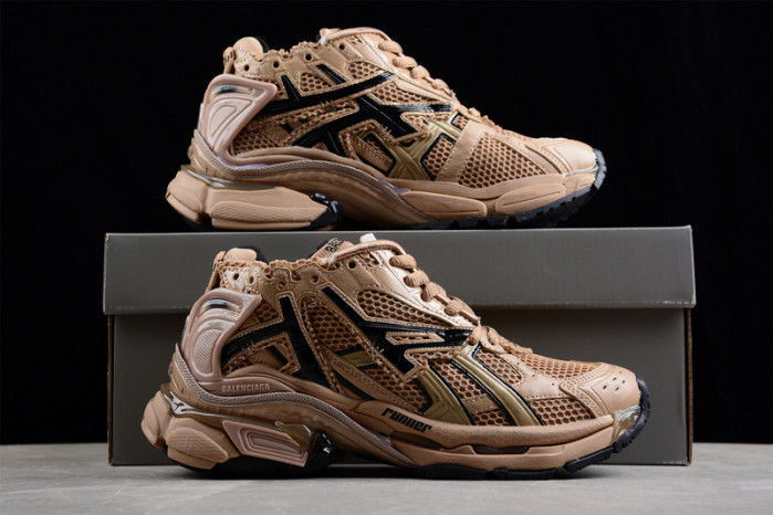 blcg runner 677402 w1ra8 0125