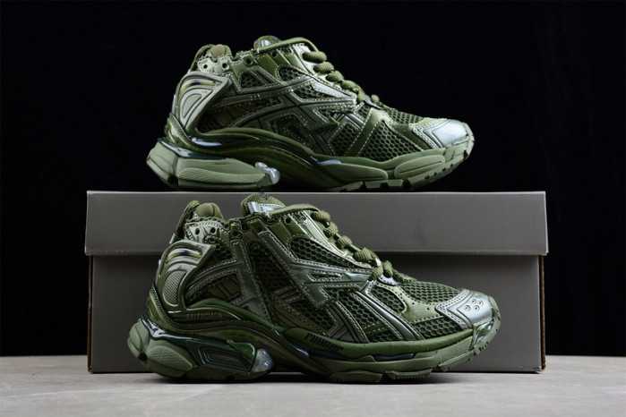 blcg runner 677402 w1rn3 2025