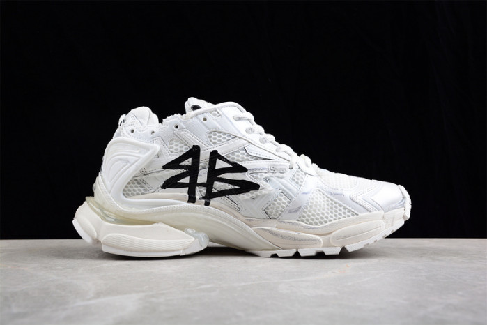 blcg runner 677402 w3rbq 9010