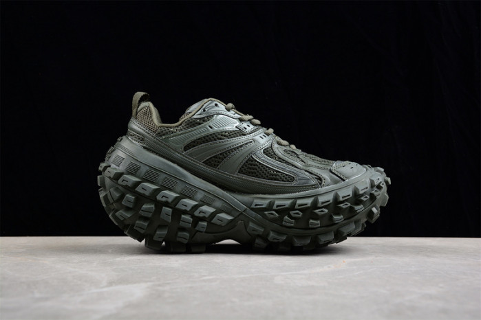 blcg defender rubber platform sneakers 685611 w2ra6 3000