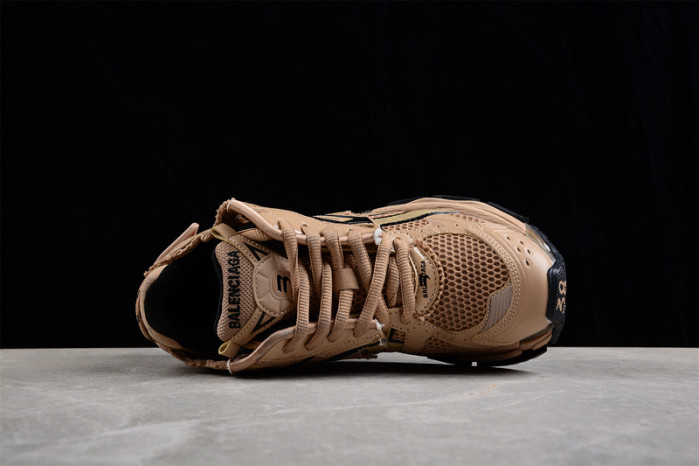 blcg runner 677402 w1ra8 0125