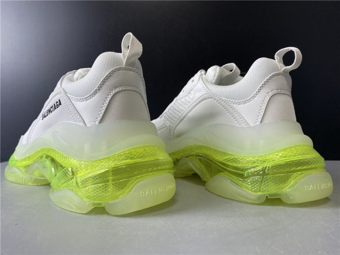 blcg sneaker triple.s.gomma fluorescent white 544351 w09o1 0828