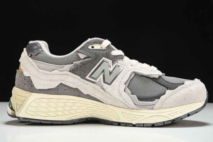 new balance 2002r protection pack rain cloud m2002rda