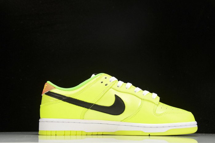 nike dunk low “glow in the dark” fj4610-702