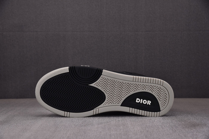 d10r b27 sneaker