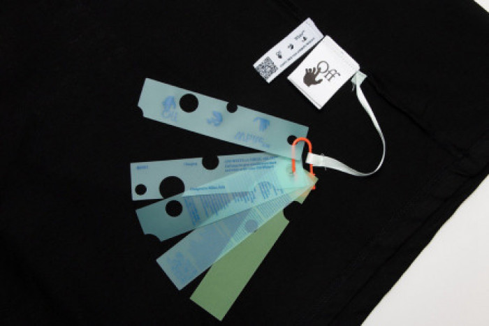 off-white t-shirt w43