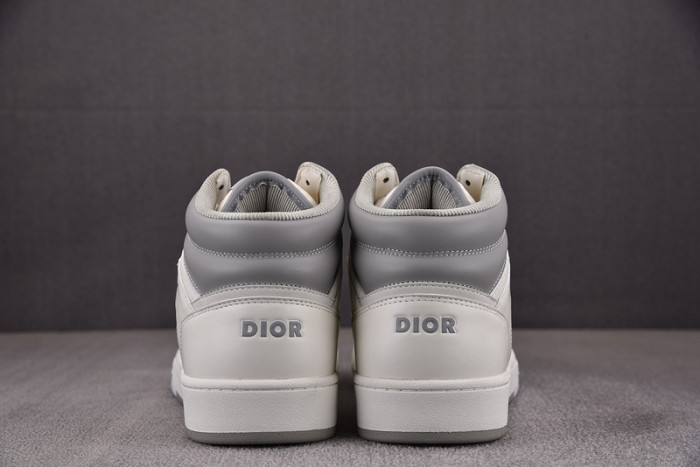 d10r b27 sneaker
