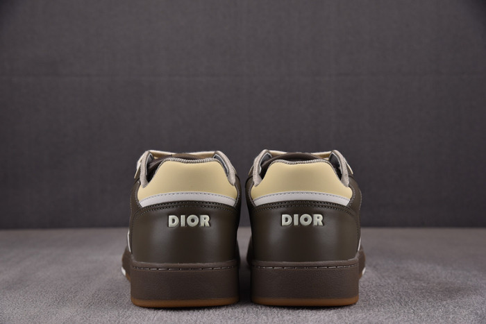 d10r b27 sneaker