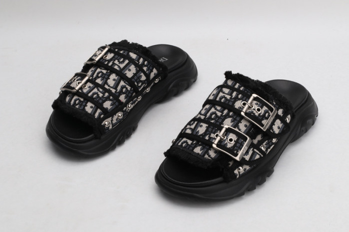 d10r slippers