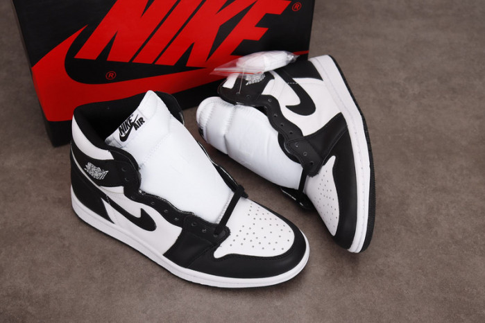 air jordan 1 retro black white (2014) 555088-010