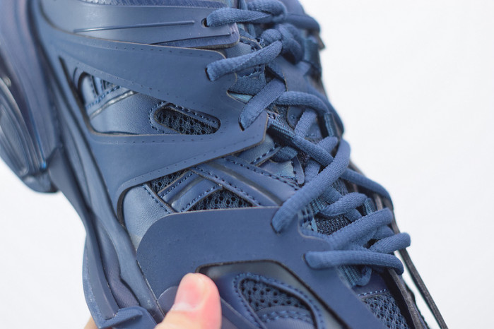 blcg track trainer dark navy 542023 w2la1 4107