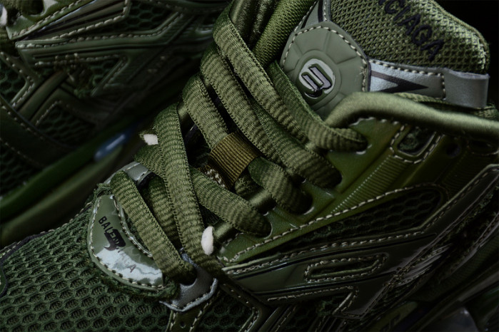 blcg runner 677402 w1rn3 2025