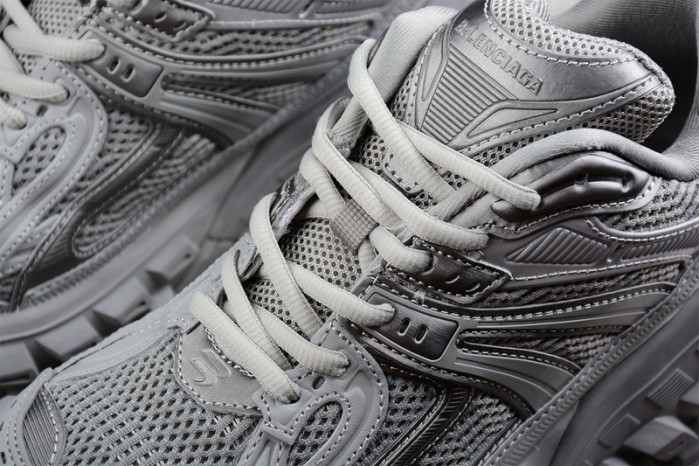 blcg track grey 542436 w3nu2 1200