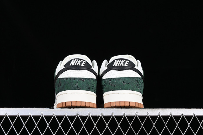nike dunk low wmns “green snake” fq8893-397