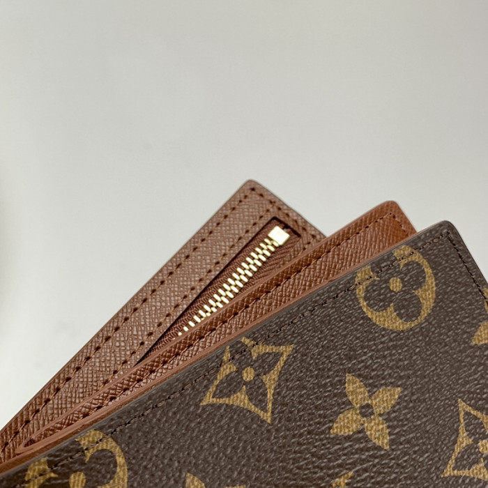 louiv wallet 11.5*9.5cm