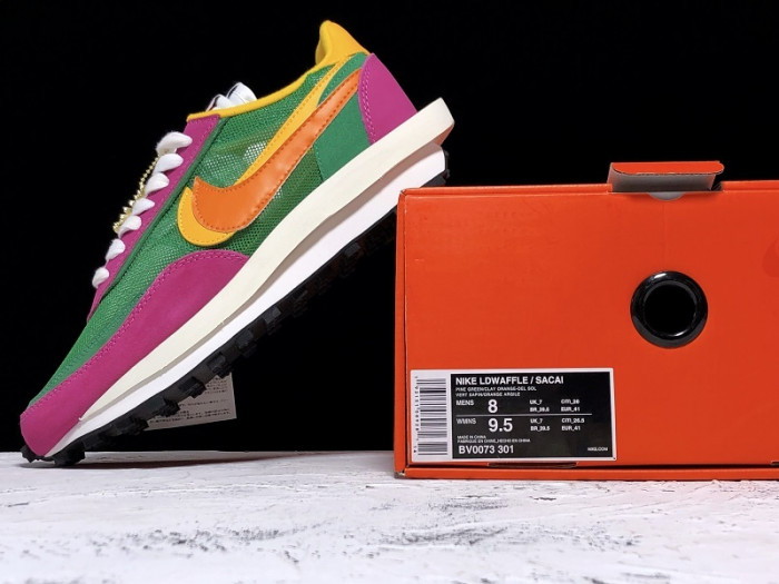 nike ld waffle sacai pine green bv0073-301
