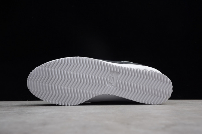 nike classic cortez white black 807471-101