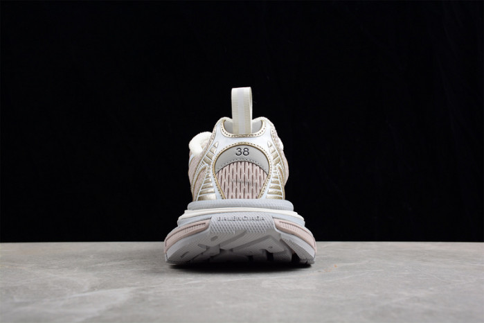 blcg 3xl sneaker 734733 w1rb6 0208