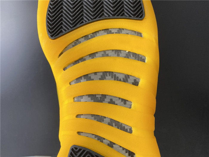 air jordan 12 retro black university gold 130690-070