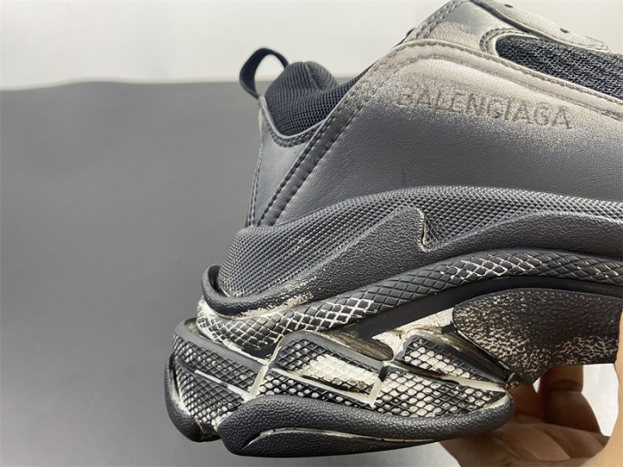 blcg sneaker triple.s.gomma grey black 524039 w03b5 9870