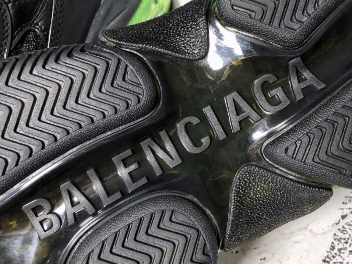 blcg sneaker triple.s.gomma noir green 541624-w0901-2140