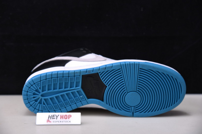 nike sb dunk low “laser blue” bq6817-101