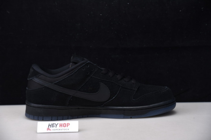 undefeated x nike dunk low 