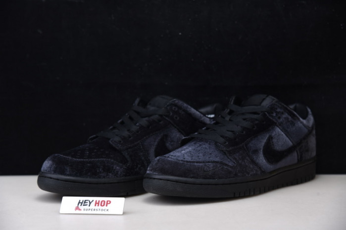 dover street market x nike dunk low triple black dh2686-002