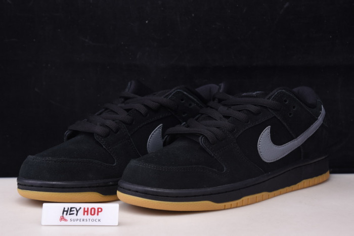 nike sb dunk low “fog” bq6817-010