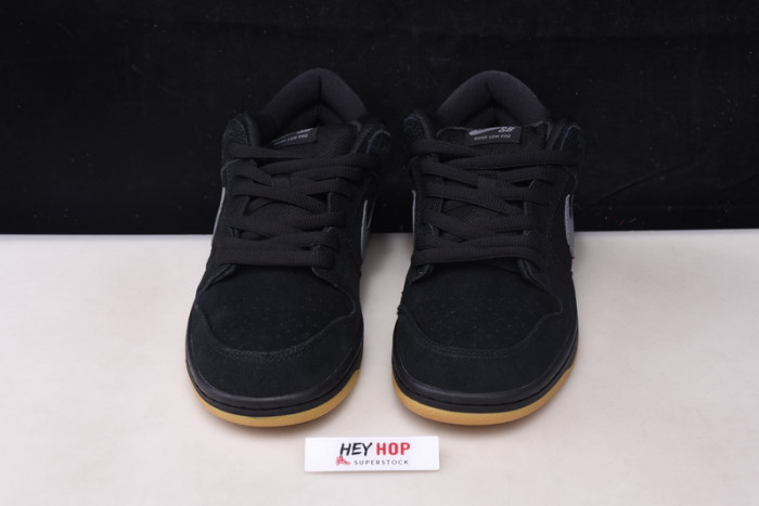 nike sb dunk low “fog” bq6817-010