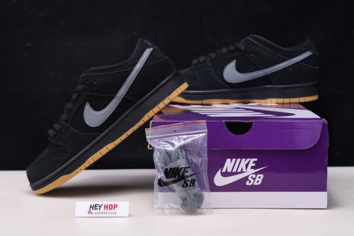nike sb dunk low “fog” bq6817-010